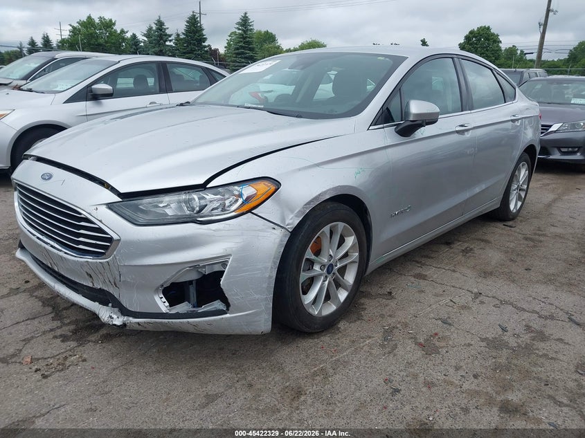 2019 Ford Fusion VIN 3FA6P0LU9KR108033 IAAI salvage auction — LEFT FRONT, Salvage Title, sold $3,950 on 2026-07-31 (photo 2)
