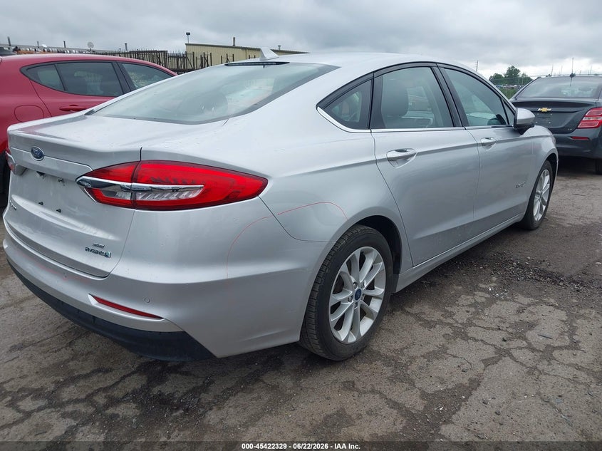 2019 Ford Fusion VIN 3FA6P0LU9KR108033 IAAI salvage auction — LEFT FRONT, Salvage Title, sold $3,950 on 2026-07-31 (photo 4)
