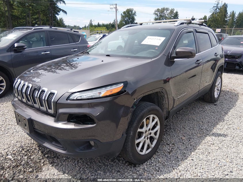 2017 Jeep Cherokee VIN 1C4PJMCB5HW657885 IAAI salvage auction — LEFT FRONT, Salvage Title, sold $2,800 on 2026-08-19 (photo 2)