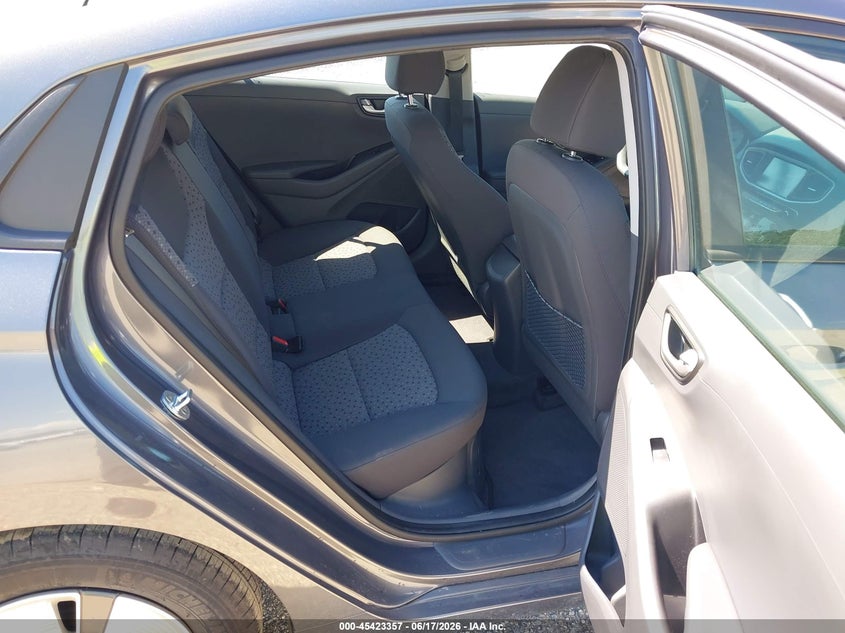 2019 Hyundai Ioniq hybrid VIN KMHC65LCXKU107725 IAAI salvage auction — NORMAL WEAR, Sf97 (Maryland), sold $575 on 2026-07-21 (photo 8)