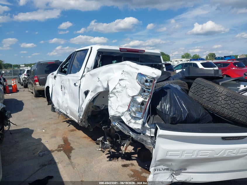2025 Chevrolet Silverado VIN 2GCUKDED0S1139552 IAAI salvage auction — ROLLOVER, Salvage Title, sold $4,650 on 2026-08-24 (photo 3)