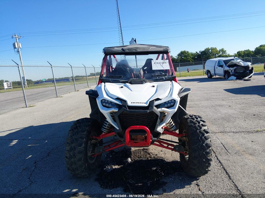 2023 Honda Sxs VIN 1HFVE06F1P4300603 IAAI salvage auction — REAR END, Bill Of Sale (Missouri), sold $7,250 on 2026-07-30 (photo 5)