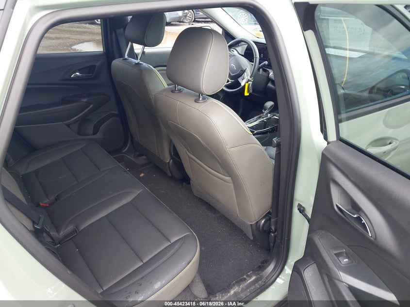 2025 Chevrolet Trax VIN KL77LKEP1SC155940 IAAI salvage auction — FRONT END, Mv-907A (New York), sold $5,800 on 2026-08-02 (photo 8)