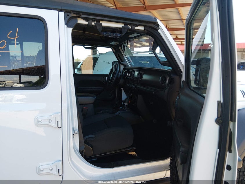 2021 Jeep Wrangler / VIN 1C4HJXDN7MW817340 IAAI salvage auction — LEFT SIDE, Salvage Title, sold $13,775 on 2026-09-01 (photo 5)