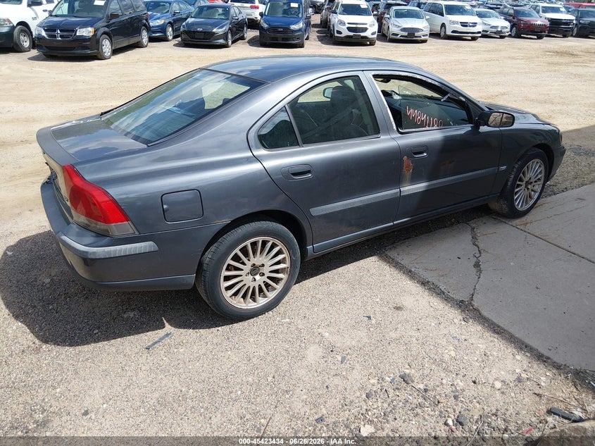 2004 Volvo S60 VIN YV1RS59V042330268 IAAI salvage auction — RIGHT FRONT, Clear (Minnesota), sold $250 on 2026-07-29 (photo 4)