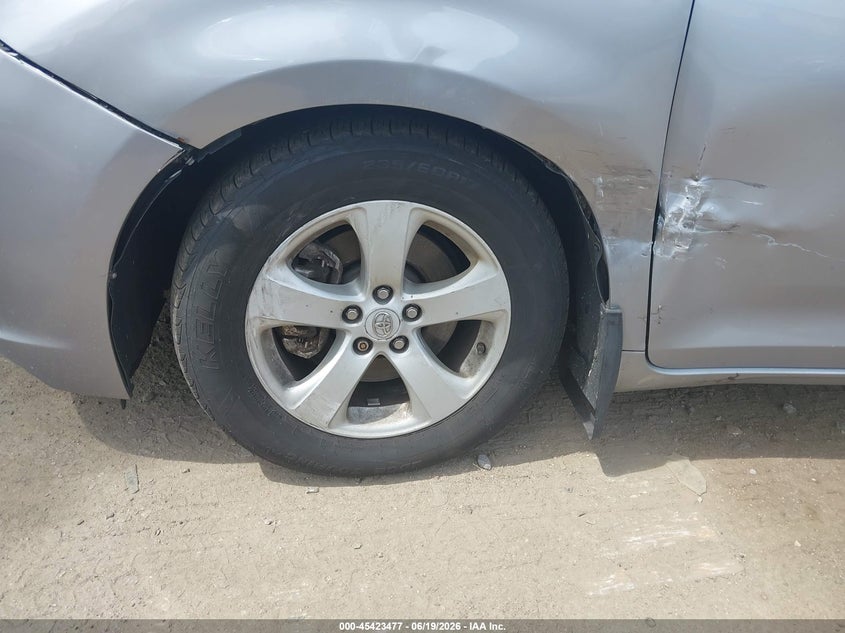 2011 Toyota Sienna VIN 5TDKK3DC6BS160747 IAAI salvage auction — SUSPENSION, Salvage (Rhode Island), sold $1,750 on 2026-07-28 (photo 6)
