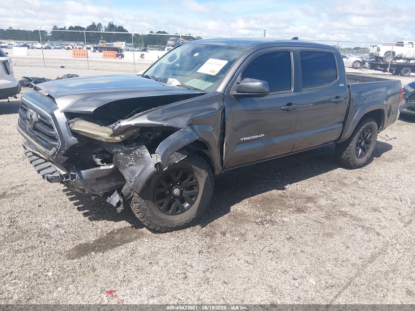 2018 Toyota Tacoma VIN 5TFAZ5CN2JX061812 IAAI salvage auction — FRONT END, Salvage (South Carolina), sold $4,950 on 2026-07-29 (photo 2)