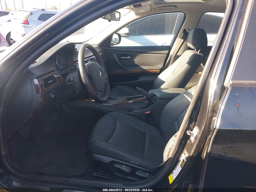 2009 BMW 3 series VIN WBAPH53549A438407 IAAI salvage auction — VANDALISM, Salvage Certificate (California), sold $375 on 2026-07-10 (photo 5)