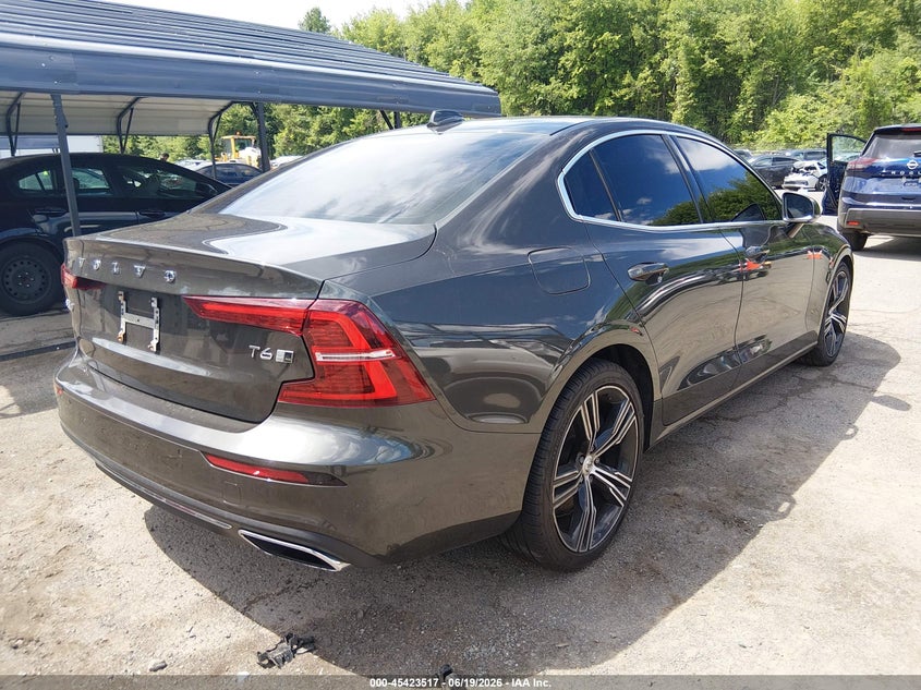 2019 Volvo S60 VIN 7JRA22TLXKG004746 IAAI salvage auction — LEFT FRONT, Salvage Title, sold $7,400 on 2026-07-30 (photo 4)