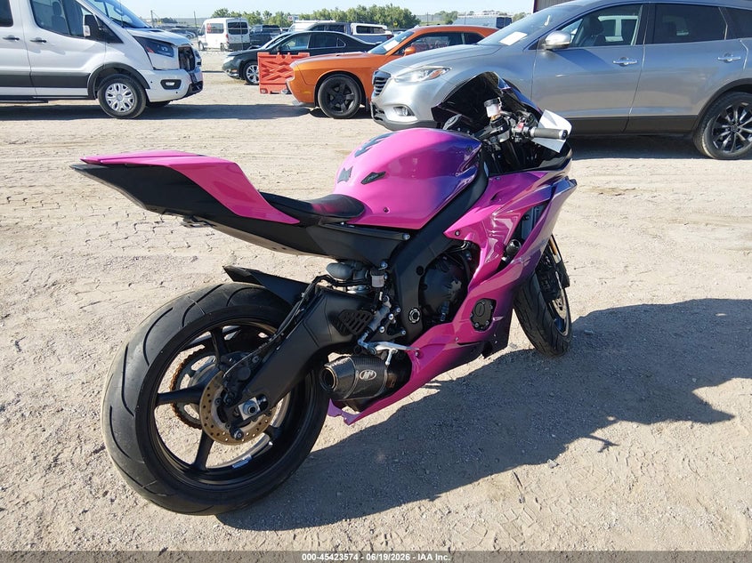 2020 Yamaha Yzf VIN JYARJ28E7LA007019 IAAI salvage auction — LEFT & RIGHT, Salvage (Nebraska), sold $3,000 on 2026-07-29 (photo 4)