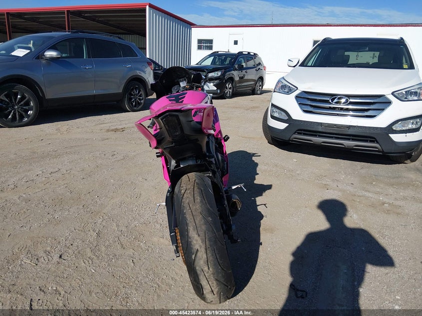 2020 Yamaha Yzf VIN JYARJ28E7LA007019 IAAI salvage auction — LEFT & RIGHT, Salvage (Nebraska), sold $3,000 on 2026-07-29 (photo 6)