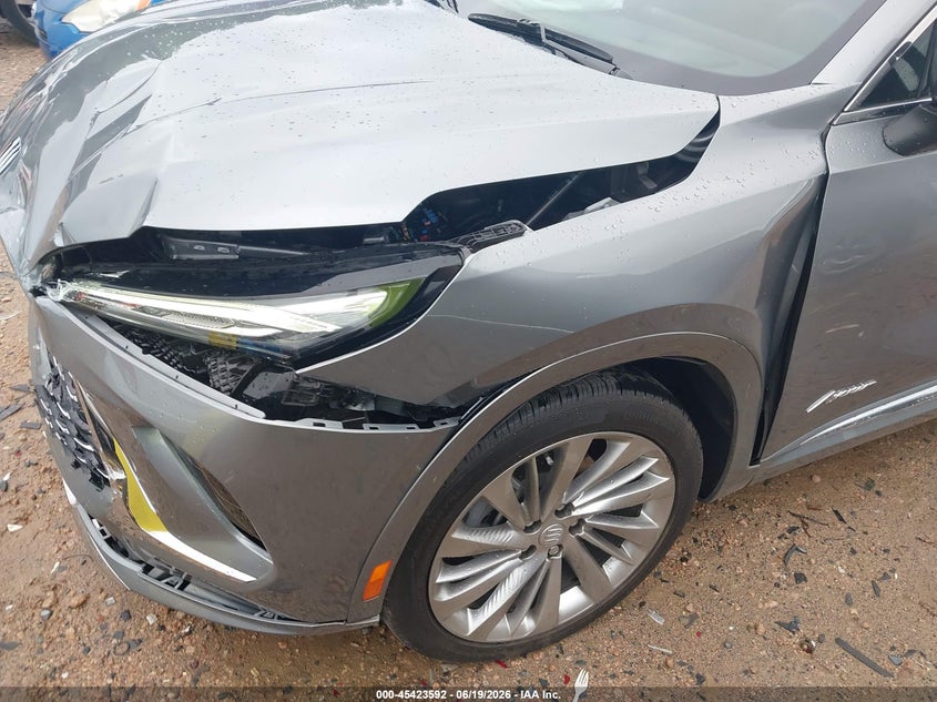 2024 Buick Envision VIN LRBFZSE43RD036051 IAAI salvage auction — FRONT END, Salvage (North Carolina), sold $8,700 on 2026-07-13 (photo 6)