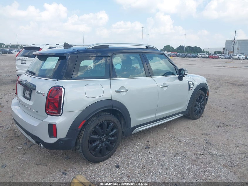 2022 Mini Countryman VIN WMZ53BR07N3N95334 IAAI salvage auction — WATER/FLOOD, Salvage Title, sold $6,100 on 2026-08-06 (photo 4)