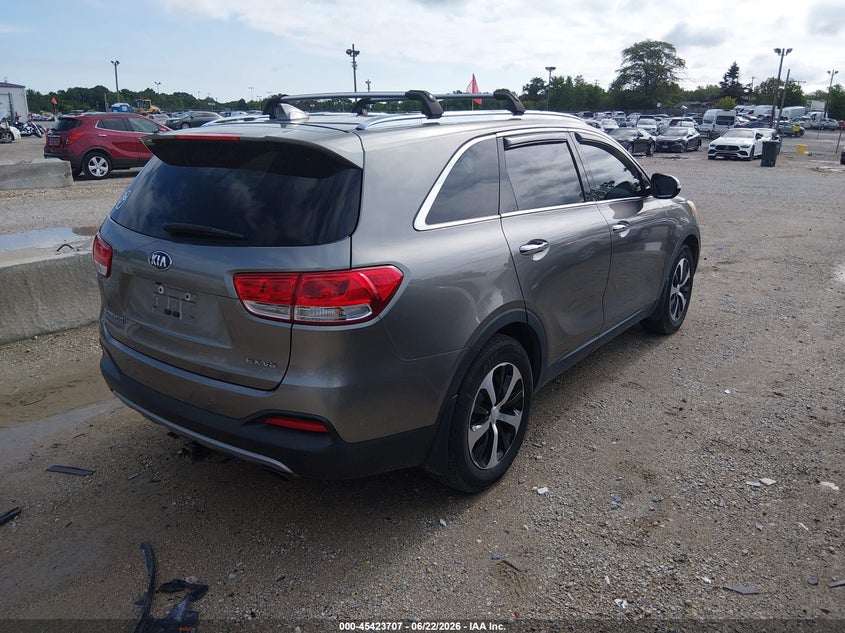 2017 Kia Sorento VIN 5XYPH4A59HG318150 IAAI salvage auction — NORMAL WEAR, Clear (Indiana), sold $2,100 on 2026-07-21 (photo 4)