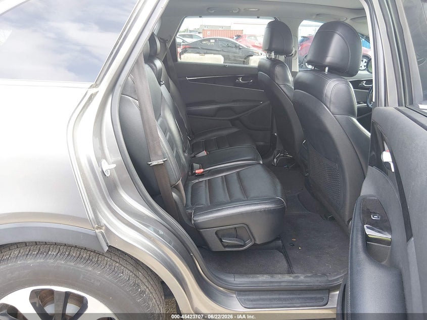 2017 Kia Sorento VIN 5XYPH4A59HG318150 IAAI salvage auction — NORMAL WEAR, Clear (Indiana), sold $2,100 on 2026-07-21 (photo 8)