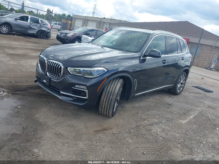 2021 BMW X5 VIN 5UXCR6C09M9E67731 IAAI salvage auction — RIGHT FRONT, Salvage Title, sold $17,600 on 2026-07-14 (photo 2)