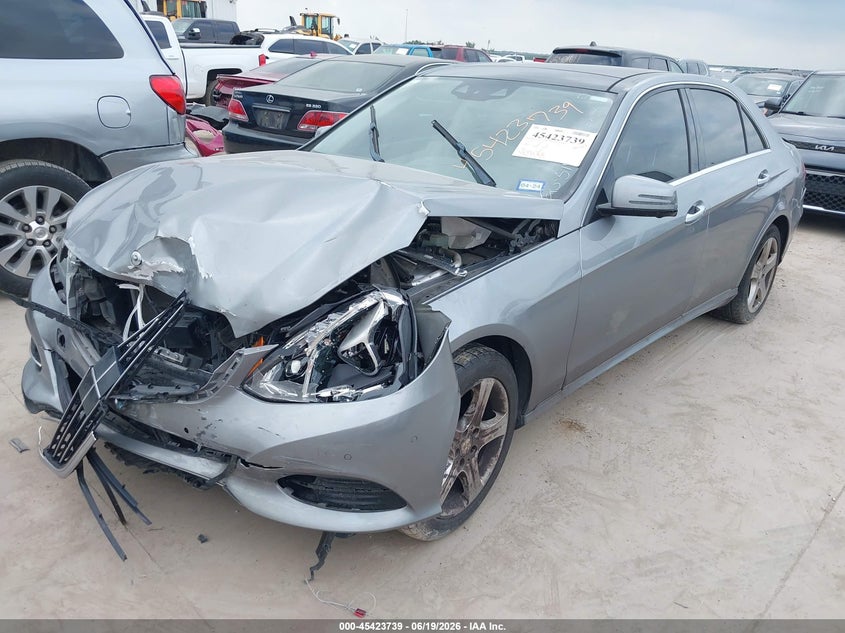 2014 Mercedes-benz E-klasse VIN WDDHF0EB2EA995285 IAAI salvage auction — FRONT END, Salvage Title, sold $1,250 on 2026-08-19 (photo 2)