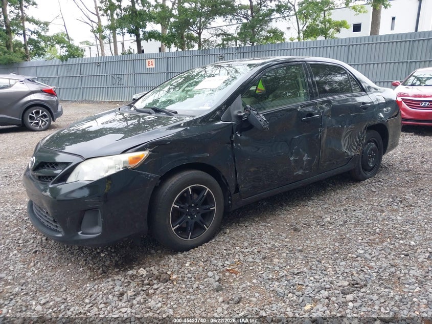 2013 Toyota Corolla VIN JTDBU4EE2DJ118074 IAAI salvage auction — SIDE, Wait Title, sold $25 on 2026-07-31 (photo 2)