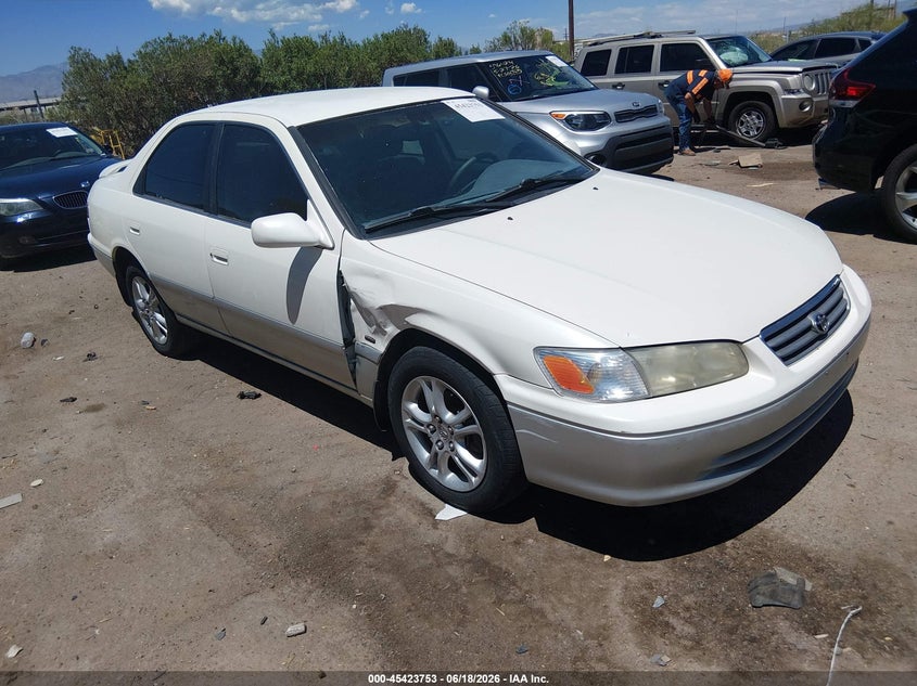 2001 Toyota Camry VIN JT2BG22KX10553988 IAAI salvage auction — RIGHT FRONT, Salvage (Arizona), sold $1,050 on 2026-07-09 (photo 1)