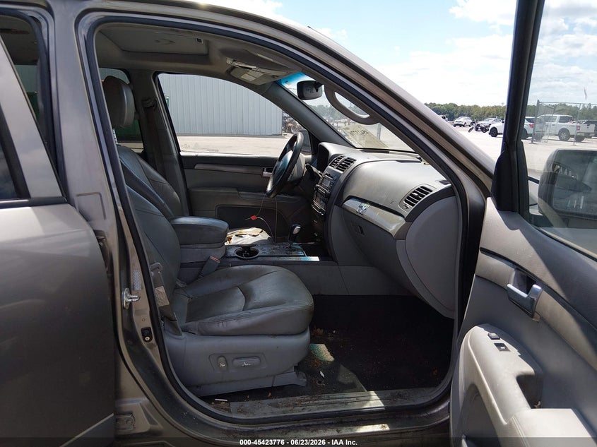 2009 Kia Borrego VIN KNDJJ741095015921 IAAI salvage auction — NORMAL WEAR, Repossession Paperwork (Georgia), sold $300 on 2026-07-22 (photo 5)