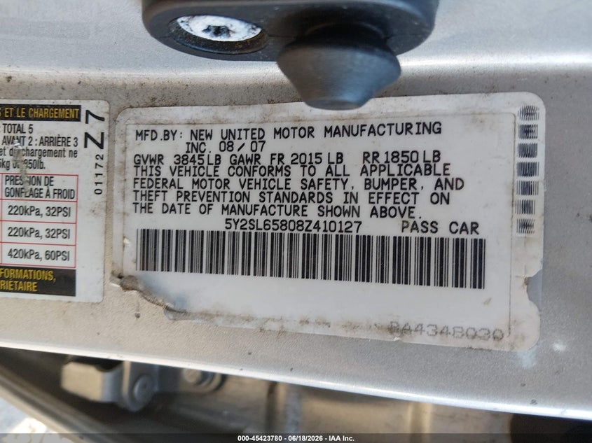 2008 Pontiac Vibe VIN 5Y2SL65808Z410127 IAAI salvage auction — NORMAL WEAR, Clear (Washington), sold $475 on 2026-07-22 (photo 9)