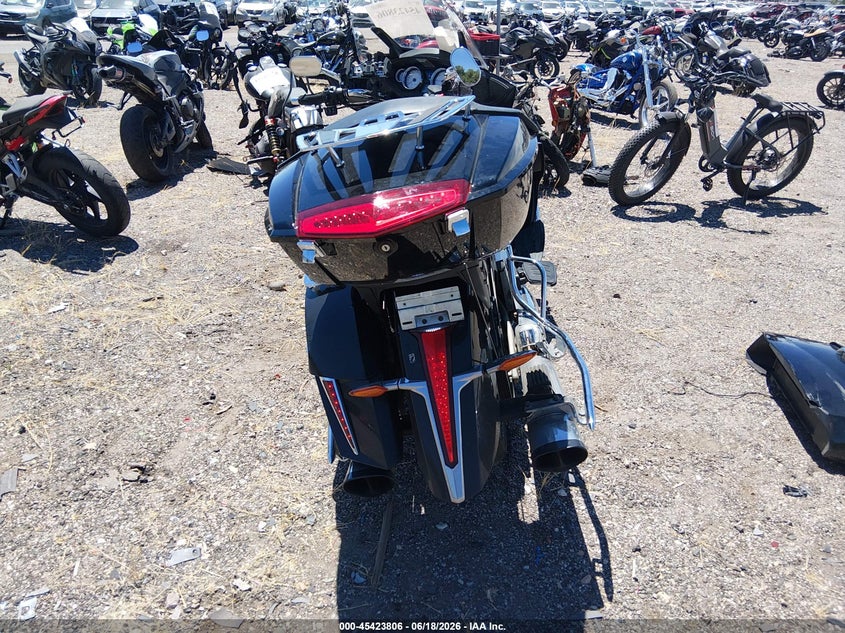2015 Victory Cross country VIN 5VPTW36N9F3043616 IAAI salvage auction — SIDE, Salvage Title, sold $2,850 on 2026-07-14 (photo 6)