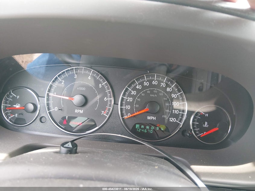 2005 Chrysler Sebring VIN 1C3EL55R35N503294 IAAI salvage auction — NORMAL WEAR, Clear-Dealer Only (West Virginia), sold $175 on 2026-07-09 (photo 7)