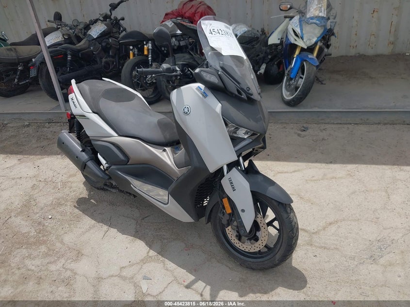 2023 Yamaha VIN MH3SH22Y9PK001499 IAAI salvage auction — LEFT SIDE, Salvage (California), sold $1,175 on 2026-07-14 (photo 1)