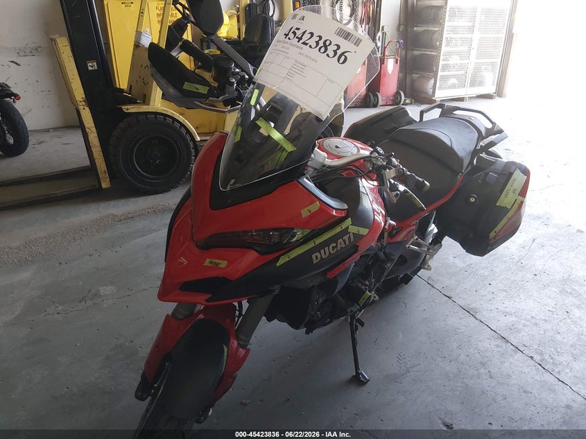 2019 Ducati Multistrada VIN ZDMAAEKW8KB006561 IAAI salvage auction — LEFT SIDE, Salvage (California), sold $5,100 on 2026-07-08 (photo 2)