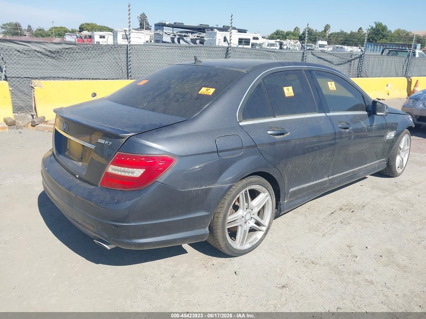 2010 Mercedes-benz C class VIN WDDGF5EB1AR125886 IAAI salvage auction — NORMAL WEAR, Salvage Title - Dealer (California), sold $275 on 2026-07-09 (photo 4)