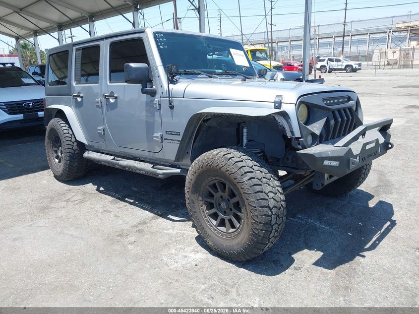2018 Jeep Wrangler / VIN 1C4BJWDG1JL883154 — IAAI salvage auction photo
