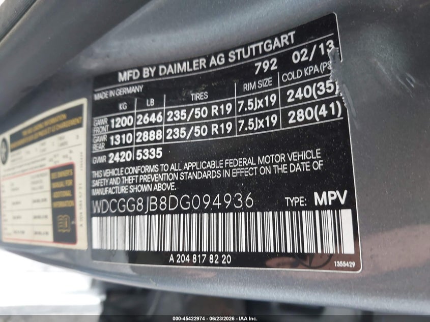 2013 Mercedes-benz VIN WDCGG8JB8DG094936 IAAI salvage auction — SIDE, Salvage Title, sold $2,050 on 2026-07-12 (photo 9)