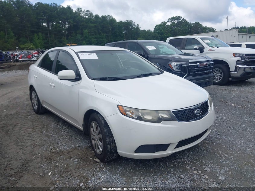 2013 Kia Forte VIN KNAFU4A25D5722320 IAAI salvage auction — LEFT SIDE, Salvage (Georgia), sold $800 on 2026-07-14 (photo 1)