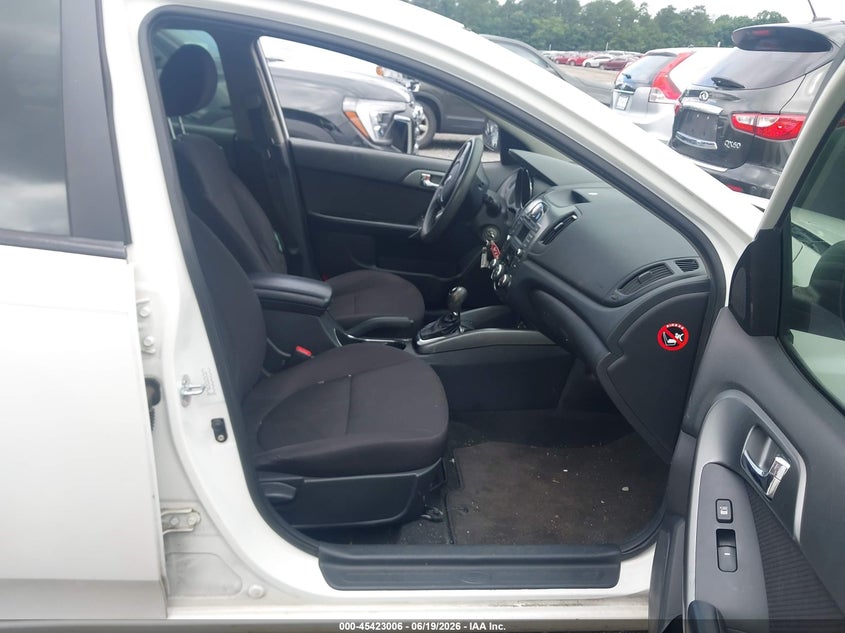2013 Kia Forte VIN KNAFU4A25D5722320 IAAI salvage auction — LEFT SIDE, Salvage (Georgia), sold $800 on 2026-07-14 (photo 5)