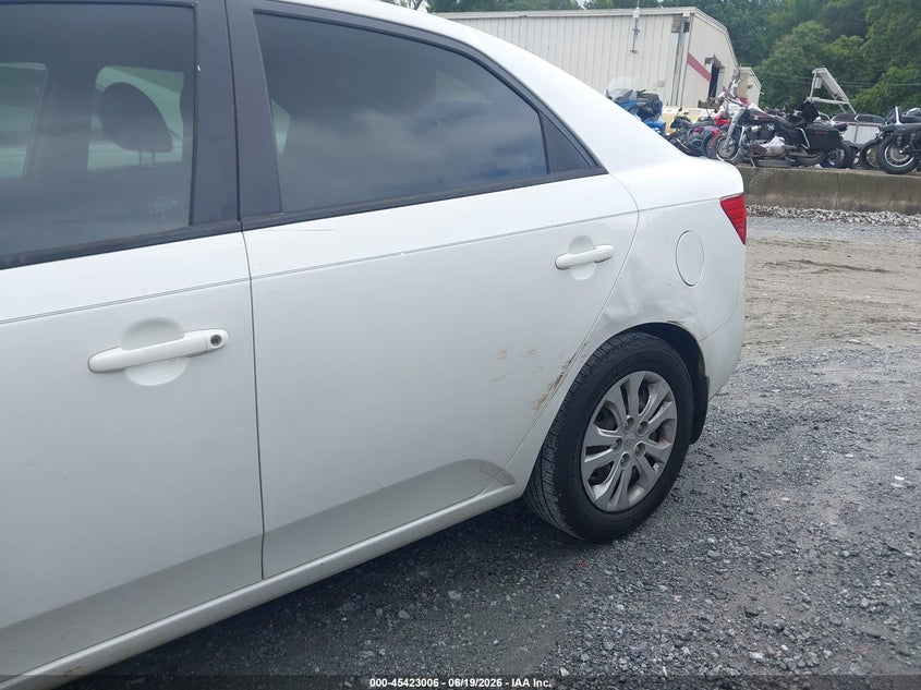 2013 Kia Forte VIN KNAFU4A25D5722320 IAAI salvage auction — LEFT SIDE, Salvage (Georgia), sold $800 on 2026-07-14 (photo 6)
