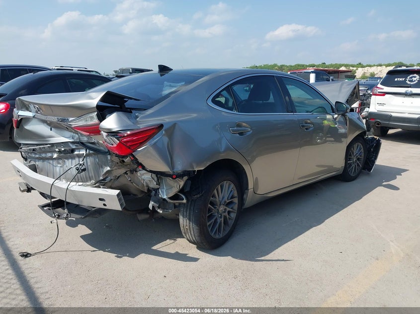 2018 Lexus ES VIN 58ABK1GG7JU083601 IAAI salvage auction — FRONT & REAR, Salvage (Texas), sold $2,650 on 2026-07-11 (photo 4)