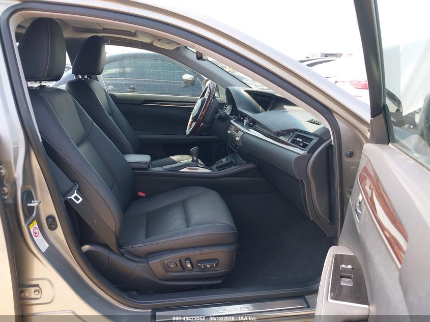 2018 Lexus ES VIN 58ABK1GG7JU083601 IAAI salvage auction — FRONT & REAR, Salvage (Texas), sold $2,650 on 2026-07-11 (photo 5)