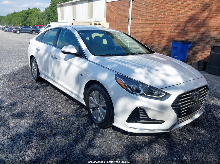 2018 Hyundai Sonata hybrid VIN KMHE24L39JA083741 IAAI salvage auction — NORMAL WEAR, Sf97 (New York), sold $6,100 on 2026-07-23 (photo 1)