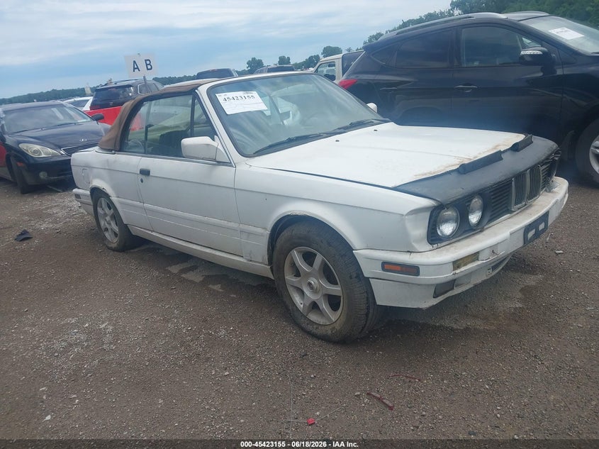 1992 BMW 3 series VIN WBABB2311NEC29350 IAAI salvage auction — NORMAL WEAR, Clear (Missouri), sold $850 on 2026-07-08 (photo 1)