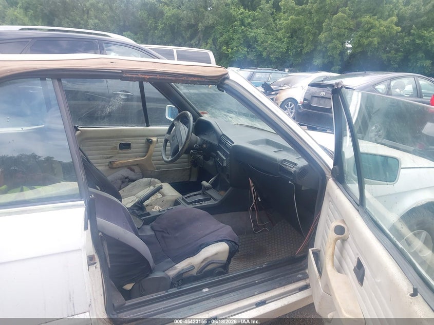 1992 BMW 3 series VIN WBABB2311NEC29350 IAAI salvage auction — NORMAL WEAR, Clear (Missouri), sold $850 on 2026-07-08 (photo 8)