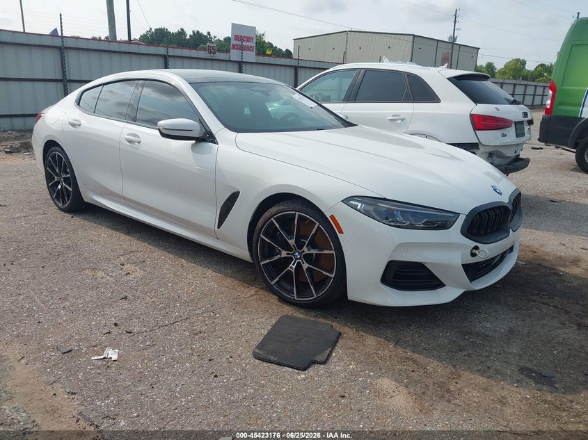 2024 BMW 8er VIN WBAGV2C00RCR92091 — IAAI salvage auction photo