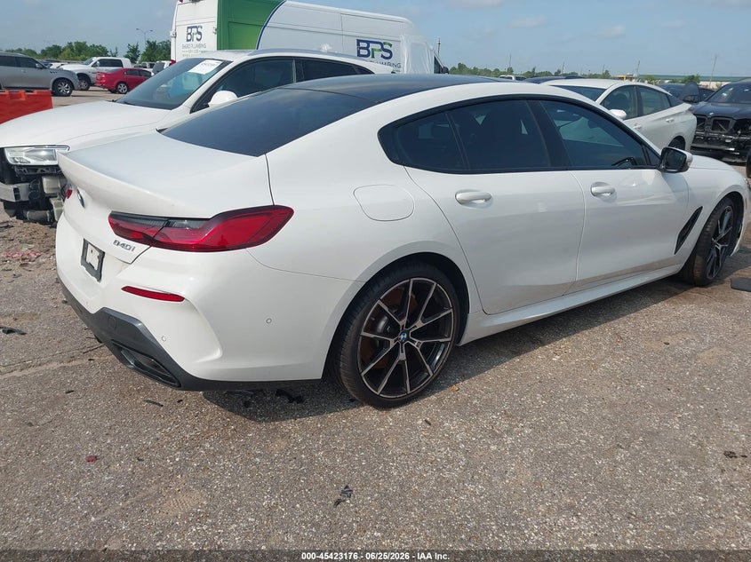 2024 BMW 8er VIN WBAGV2C00RCR92091 IAAI salvage auction — ELECTRICAL, Salvage Title, sold $33,000 on 2026-08-08 (photo 4)