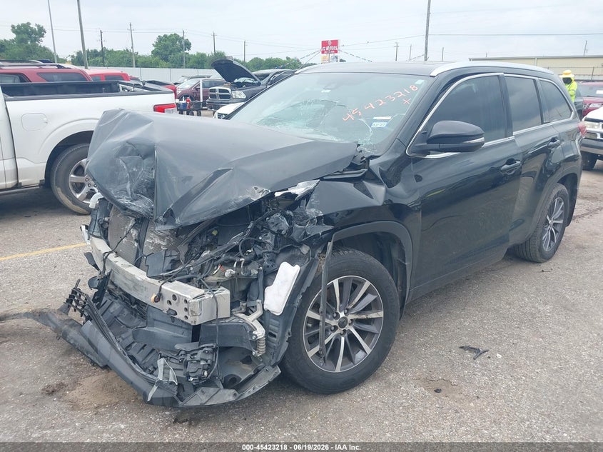 2018 Toyota Highlander VIN 5TDKZRFH2JS537712 IAAI salvage auction — FRONT END, Salvage (Texas), sold $4,450 on 2026-07-29 (photo 2)