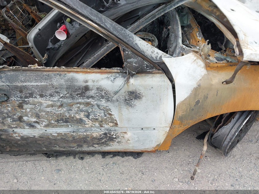 2004 Lexus Es 330 VIN JTHBA30G045000754 IAAI salvage auction — ENGINE BURN, Clear (Virginia), sold $325 on 2026-07-14 (photo 8)