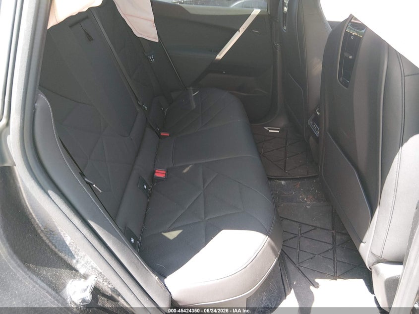2025 BMW Ix VIN WB523CF05SCU31200 IAAI salvage auction — RIGHT FRONT, Salvage (Massachusetts), sold $24,200 on 2026-09-01 (photo 8)