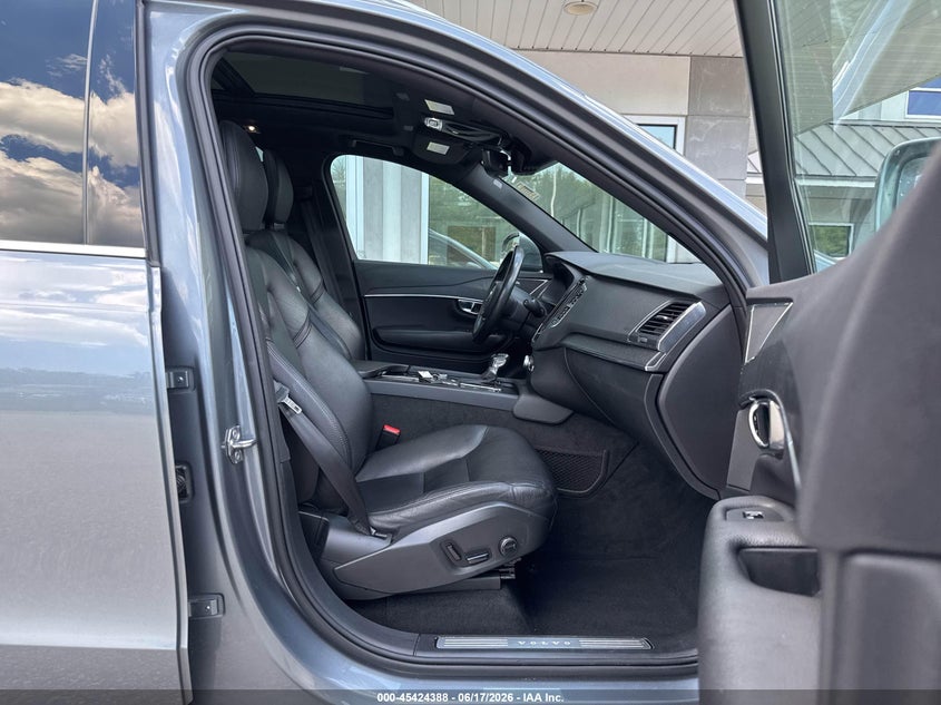 2020 Volvo Xc90 VIN YV4A22PK4L1579426 IAAI salvage auction — NORMAL WEAR, Salvage Title, sold $8,575 on 2026-07-29 (photo 5)