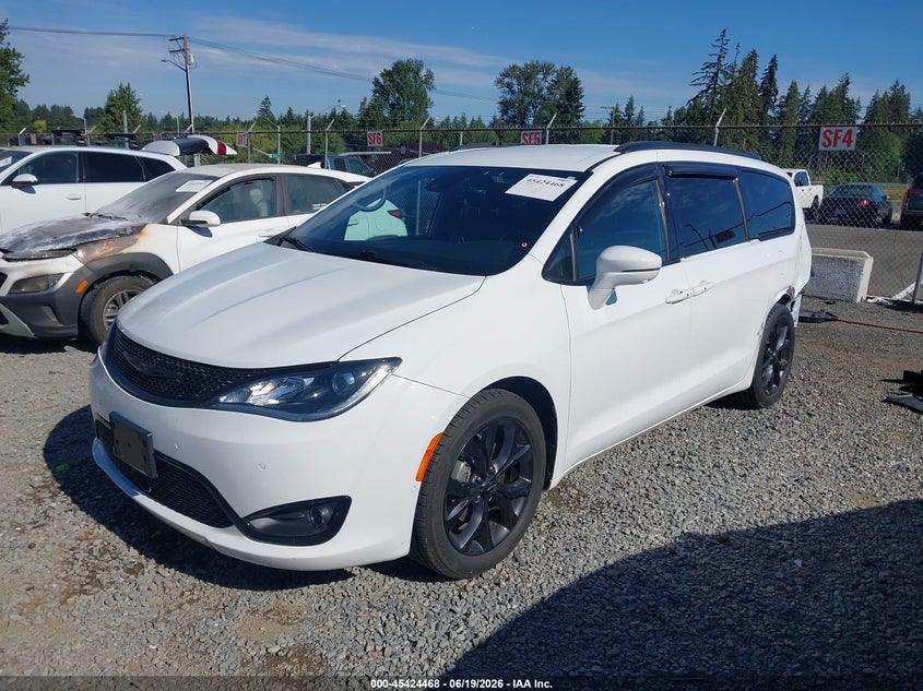 2018 Chrysler Pacifica VIN 2C4RC1GG8JR358350 IAAI salvage auction — REAR END, Wait Title, sold $7,300 on 2026-10-07 (photo 2)