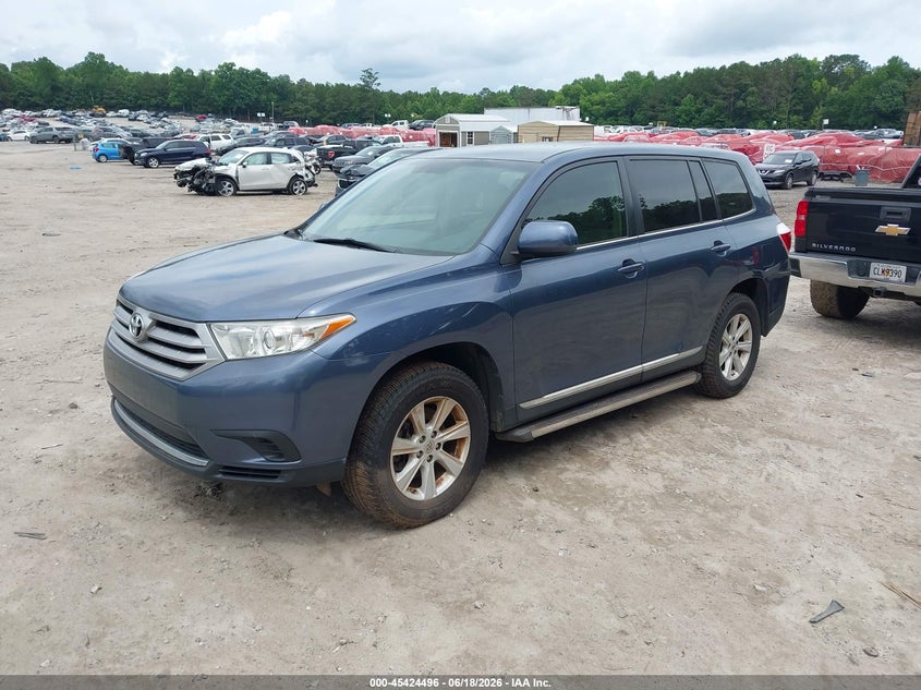 2013 Toyota Highlander VIN 5TDZA3EH6DS041935 IAAI salvage auction — NORMAL WEAR, Clear (Georgia), sold $3,800 on 2026-07-17 (photo 2)