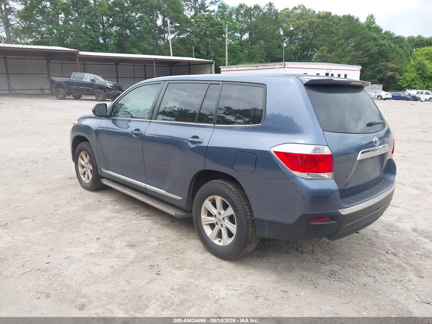 2013 Toyota Highlander VIN 5TDZA3EH6DS041935 IAAI salvage auction — NORMAL WEAR, Clear (Georgia), sold $3,800 on 2026-07-17 (photo 3)