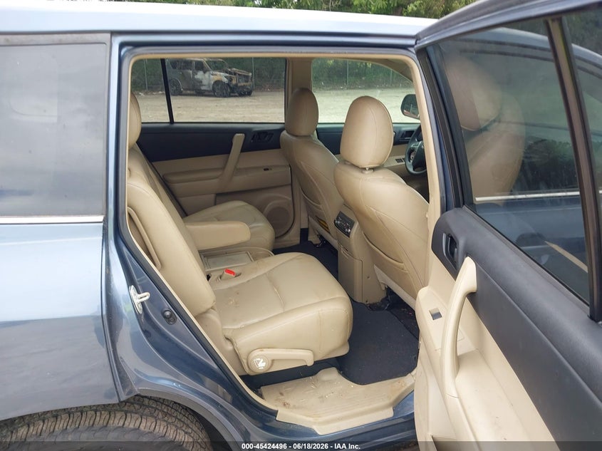 2013 Toyota Highlander VIN 5TDZA3EH6DS041935 IAAI salvage auction — NORMAL WEAR, Clear (Georgia), sold $3,800 on 2026-07-17 (photo 8)